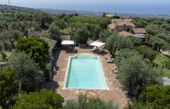 Hidden Garden Holiday Home