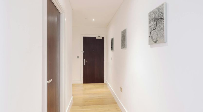 Photo of East London Skies