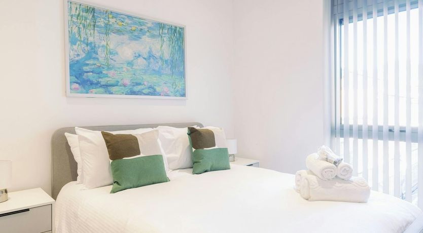 Photo of East London Skies