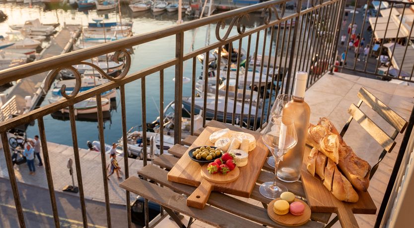 Photo of The Riviera Breeze