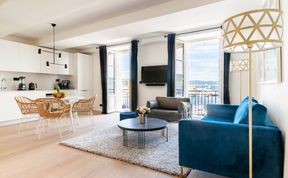 Photo of The Riviera Breeze