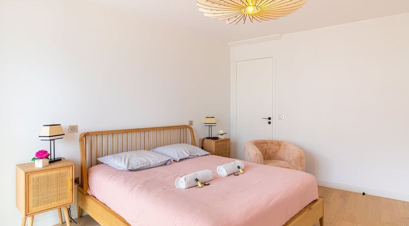 Photo of Pastel Parisian Jewel