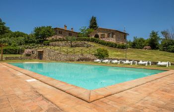 A Gemstone View Holiday Home