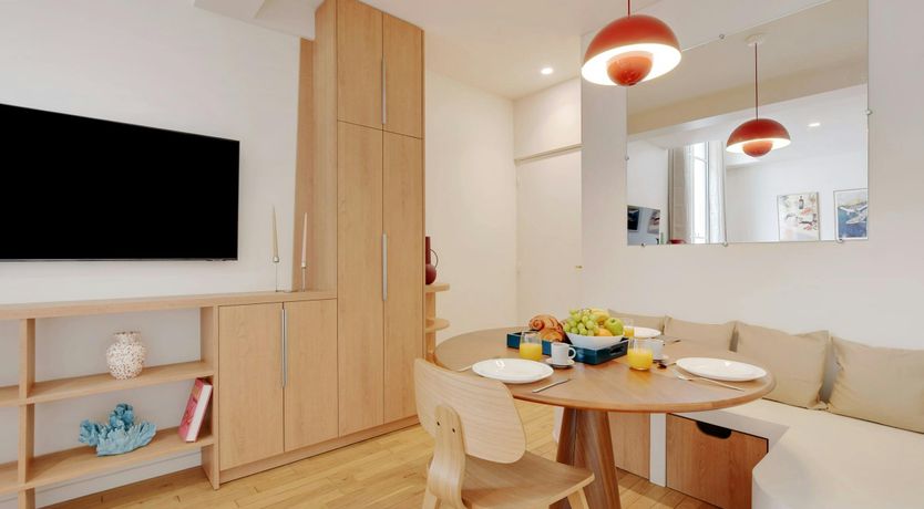 Photo of Avenue Treasure