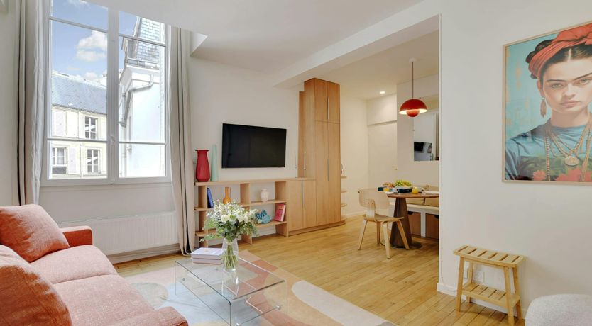 Photo of Avenue Treasure