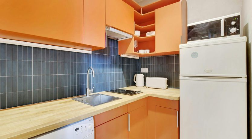 Photo of Avenue Treasure