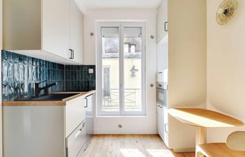 A Parisian Home Holiday Home