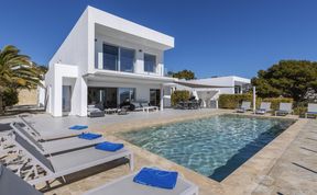 Photo of The Seaside Story