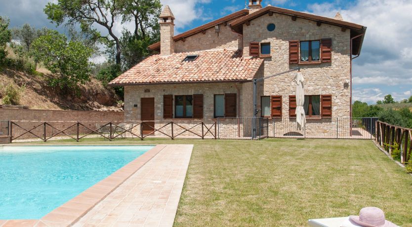 Photo of Estate Embrace