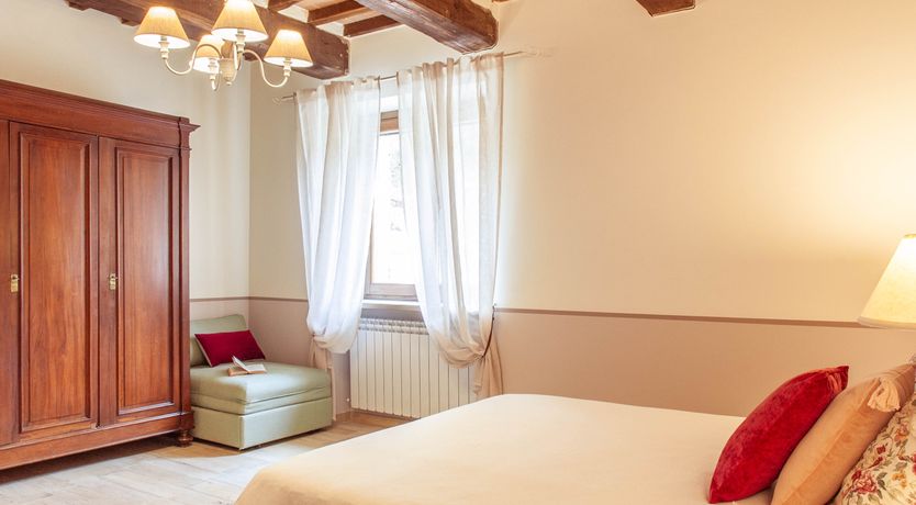 Photo of Noble Foothills