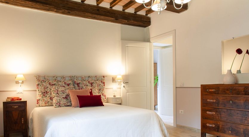 Photo of Noble Foothills