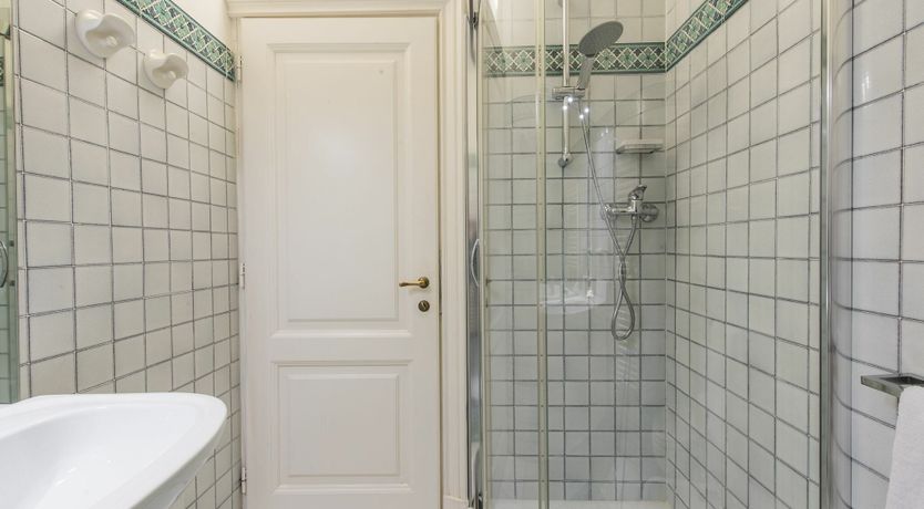 Photo of Noble Florals