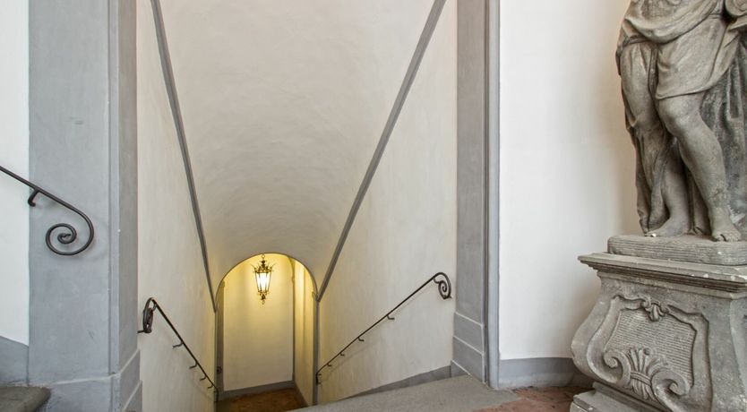 Photo of Noble Florals