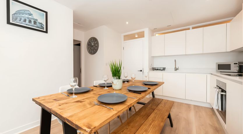 Photo of Farringdon Flight