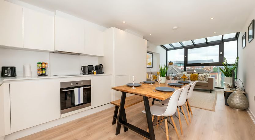 Photo of Farringdon Flight