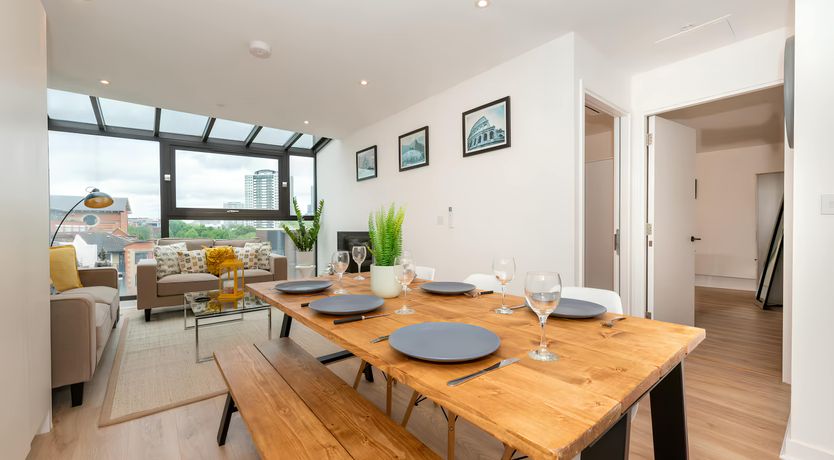 Photo of Farringdon Flight