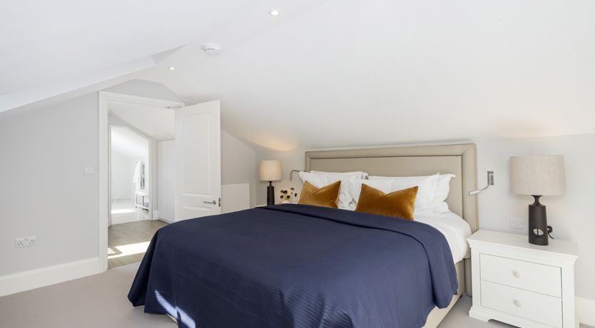 Photo of The Ivy & Lace