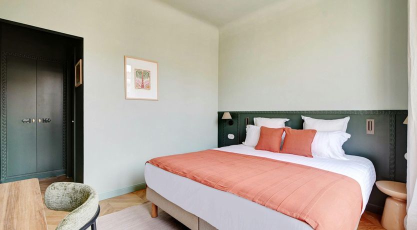 Photo of Coral & Moss