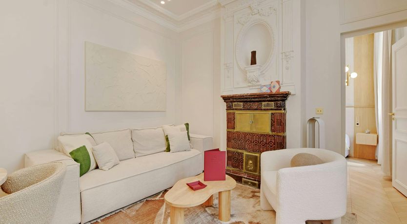 Photo of Elegant Views