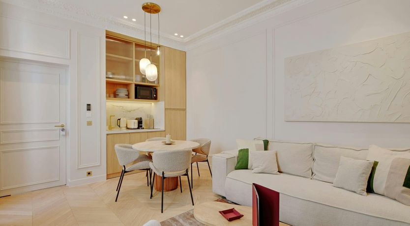 Photo of Elegant Views