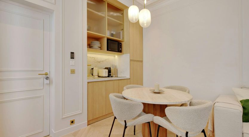 Photo of Elegant Views