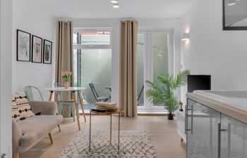 Golden Shadow Holiday Home