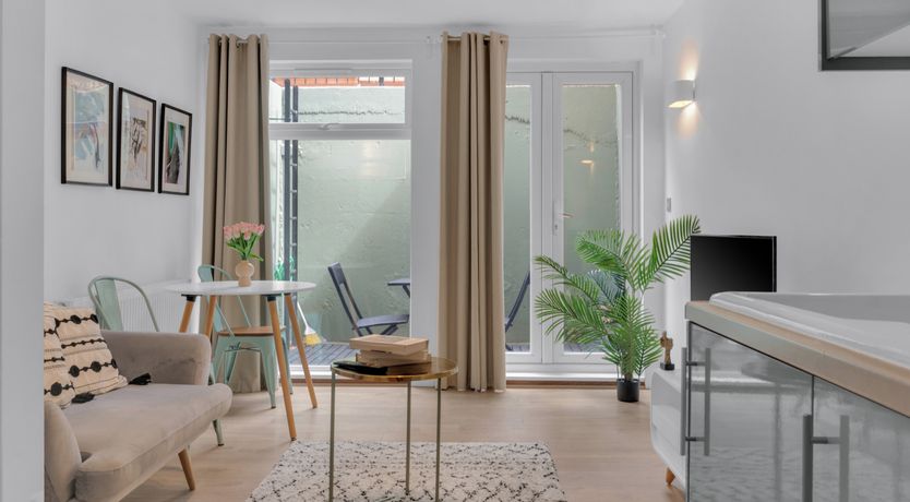 Photo of Golden Shadow