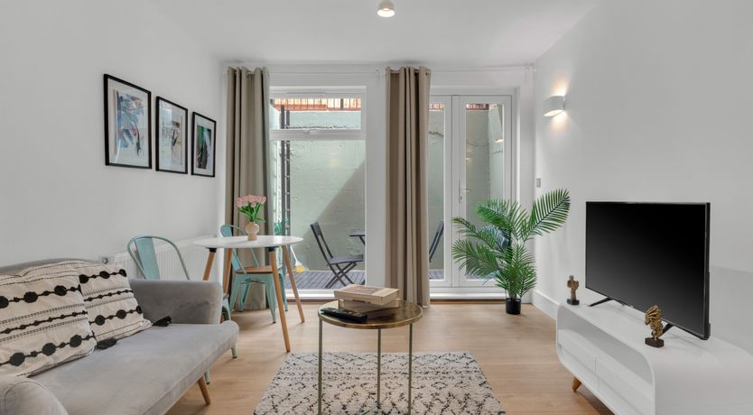 Photo of Golden Shadow