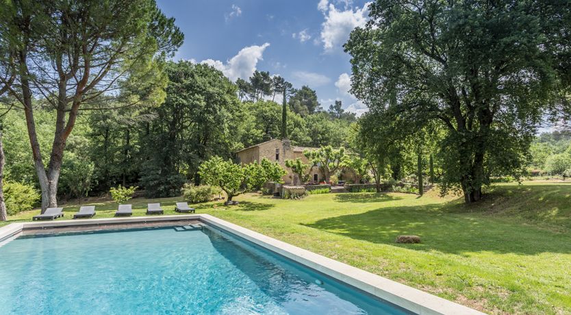 Photo of Champagne & Roses