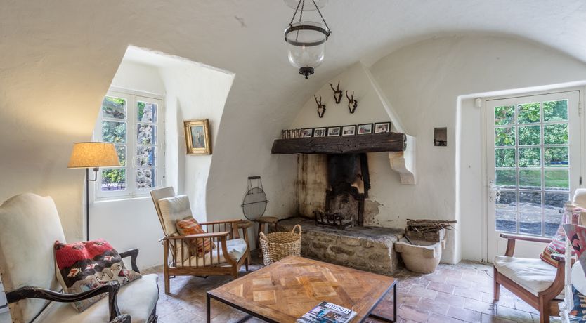 Photo of Champagne & Roses