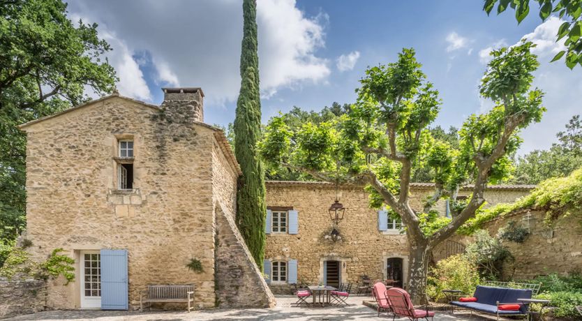 Photo of Champagne & Roses