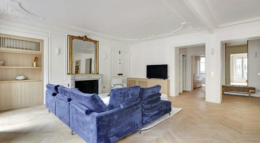 Photo of Left Bank Elegance