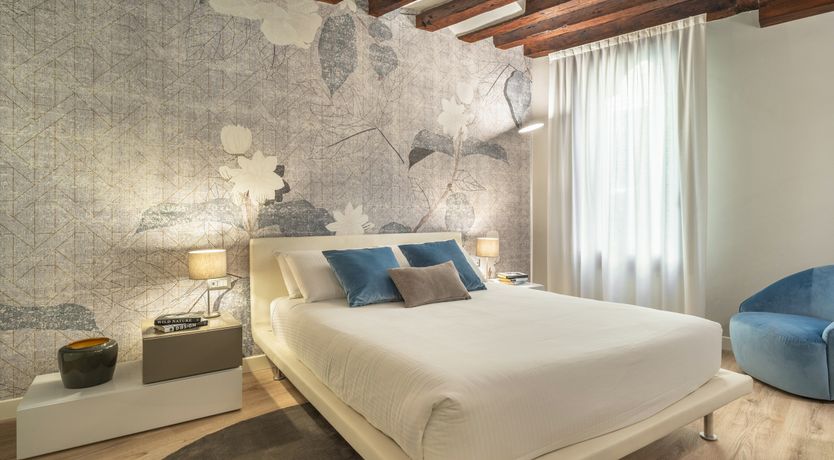 Photo of Elegant Venice