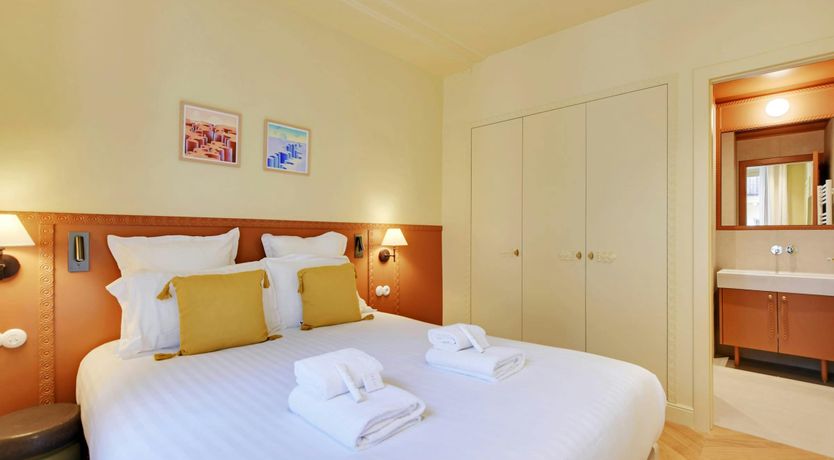 Photo of Canals & Historic Squares