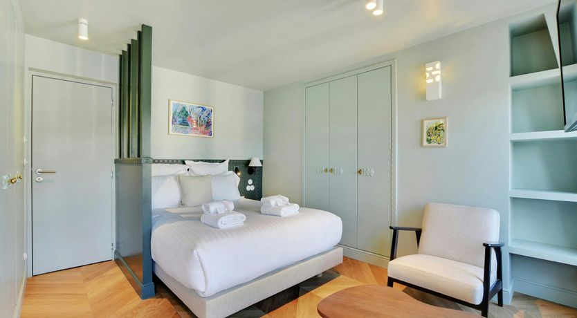 Photo of Culture & History