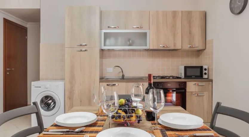 Photo of Balestrate Base