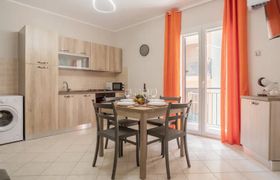 Photo of balestrate-base