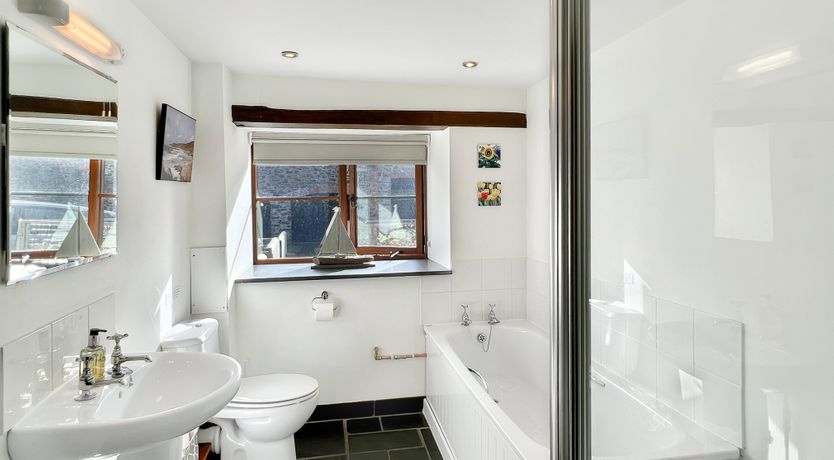 Photo of Hawthorn Cottage, Barbrook