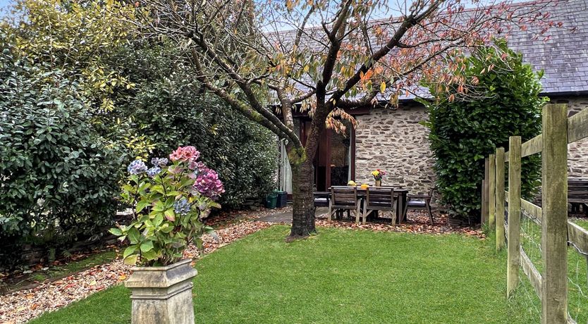 Photo of Hawthorn Cottage, Barbrook