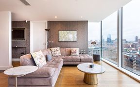 Photo of The Regal Crown