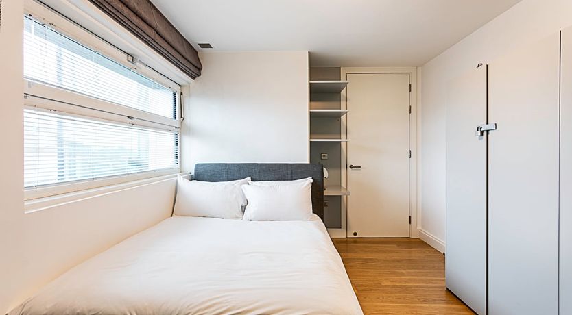 Photo of The Regal Crown