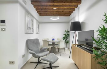 Reflecting Tranquillity Holiday Home