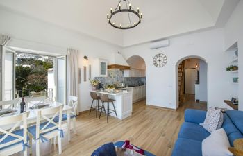 Azure Coast Charm Holiday Home