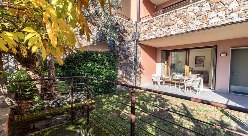 Photo of Lakeshore & Pines