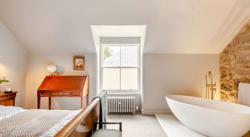 Photo of Donview Manor