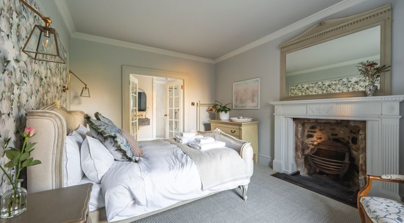 Photo of Donview Manor