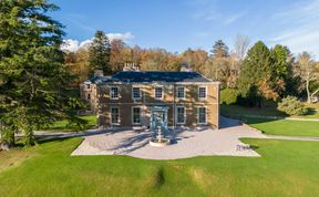 Photo of Donview Manor