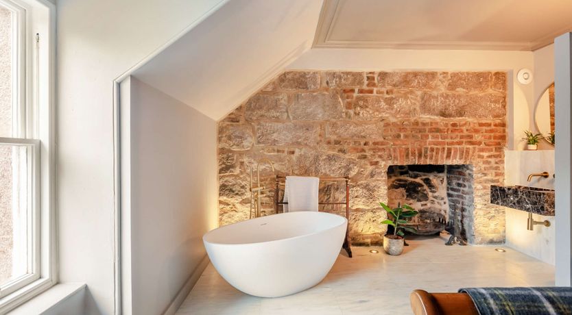 Photo of Donview Manor