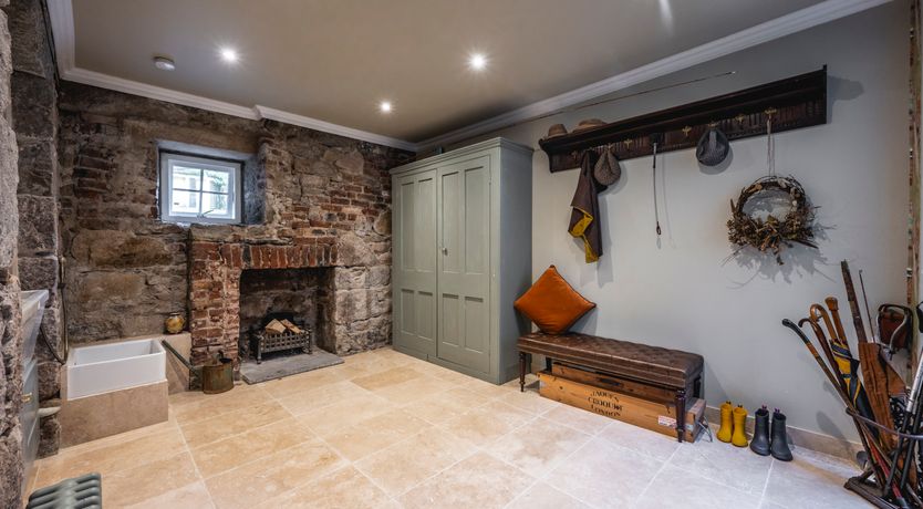 Photo of Donview Manor