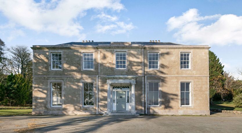 Photo of Donview Manor